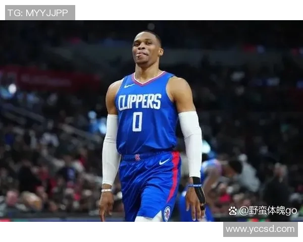 拉塞尔威斯布鲁克的篮球传奇与个人成长之路探讨