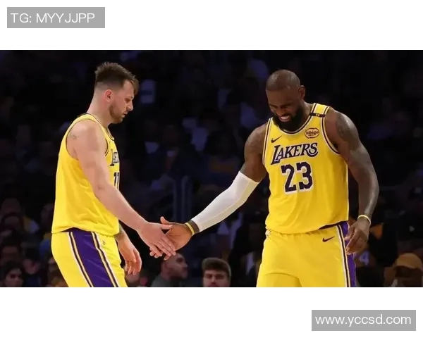 湖人与雄鹿激战回顾精彩瞬间图片分享与分析