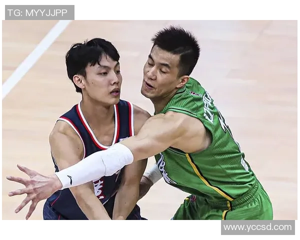 青岛国信与辽宁队激战正酣谁将赢得这场精彩对决的胜利 青岛国信与辽宁队激战正酣谁将赢得这场精彩对决的胜利